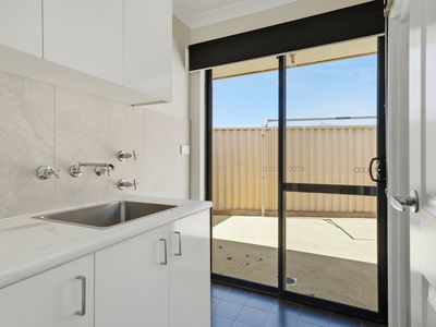 26 Januk Turn, South Guildford