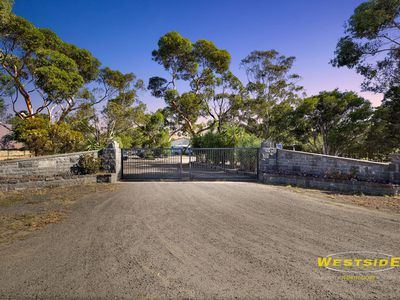 90 Narraburra Road, Little River