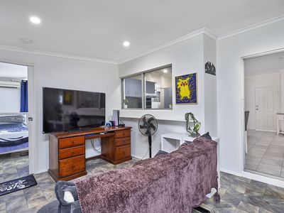 19 Bicentennial Road, Bentley Park