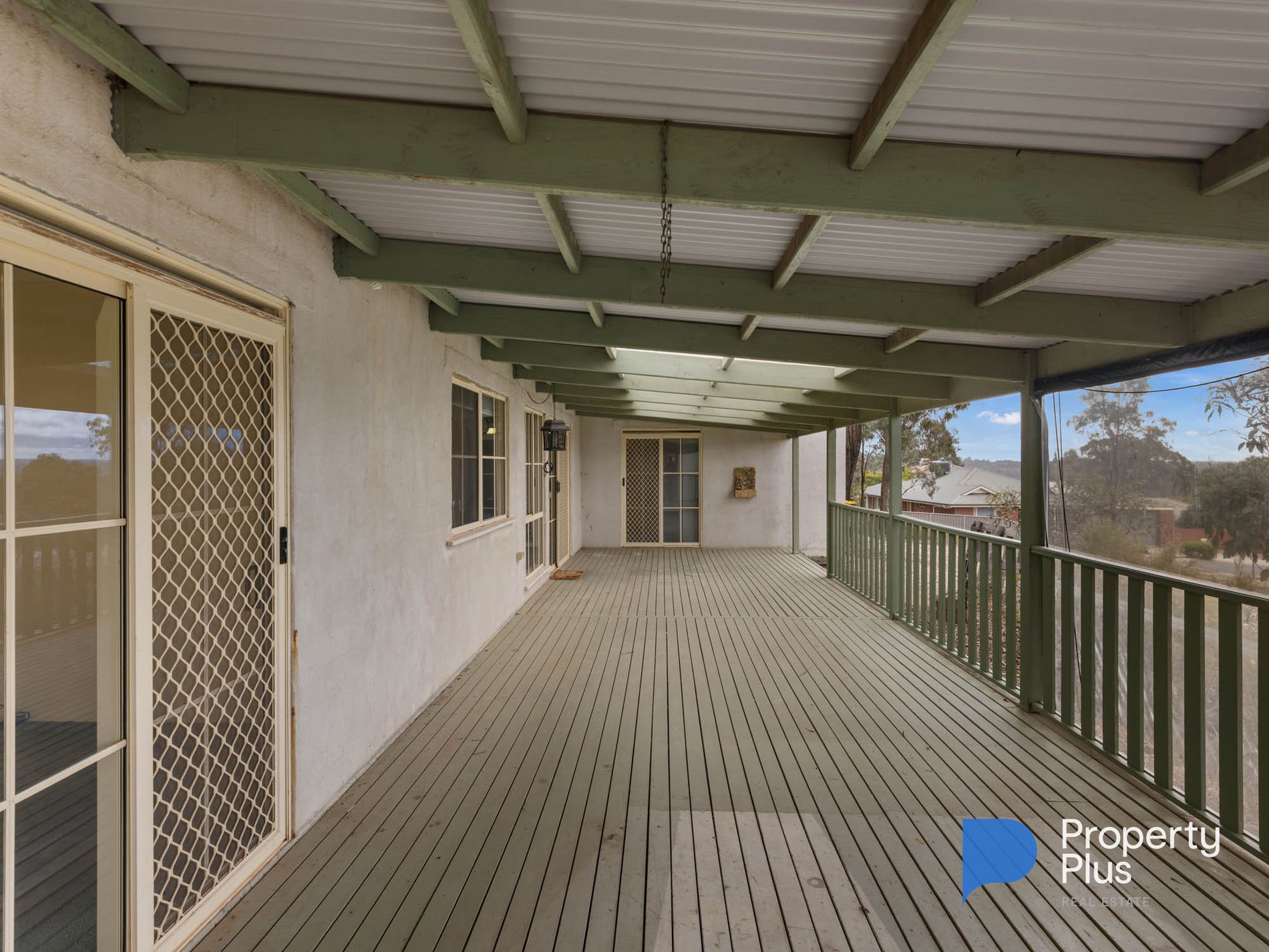 4 Graham Close, Flora Hill
