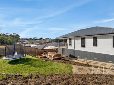12 Apolline Drive, Kingston