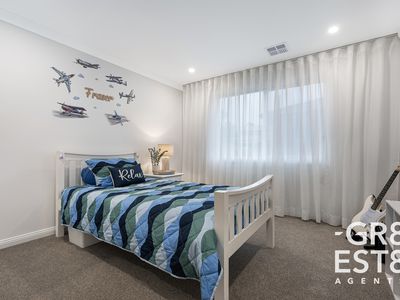 9 Memorial Drive, Narre Warren North