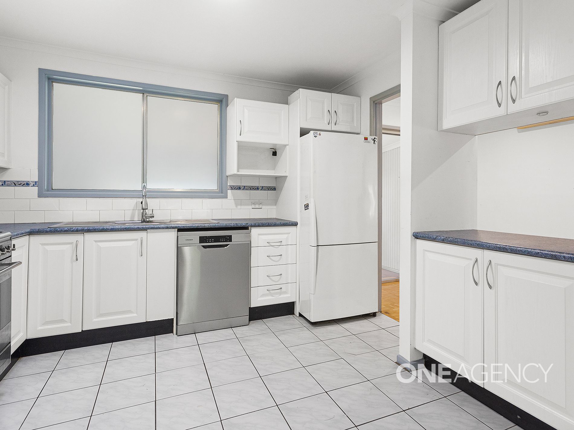 11 Jacaranda Cres, Albion Park Rail