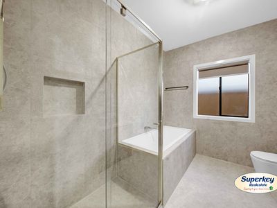 24 Velvet Way, Tarneit