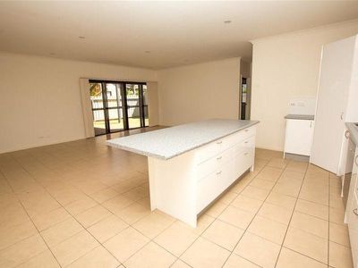 10 Minderoo Avenue, South Hedland