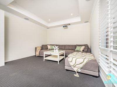 8 Compass Circle, Yanchep