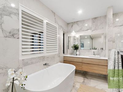 13 / 48-55 Sir Leslie Thiess Drive, Townsville City