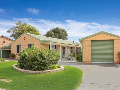 42 Tarra Crescent, Oak Flats
