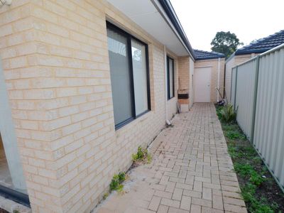 2B Clovelly Crescent, Lynwood