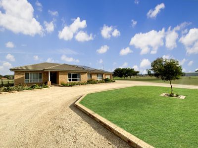8 School Road, Forbes