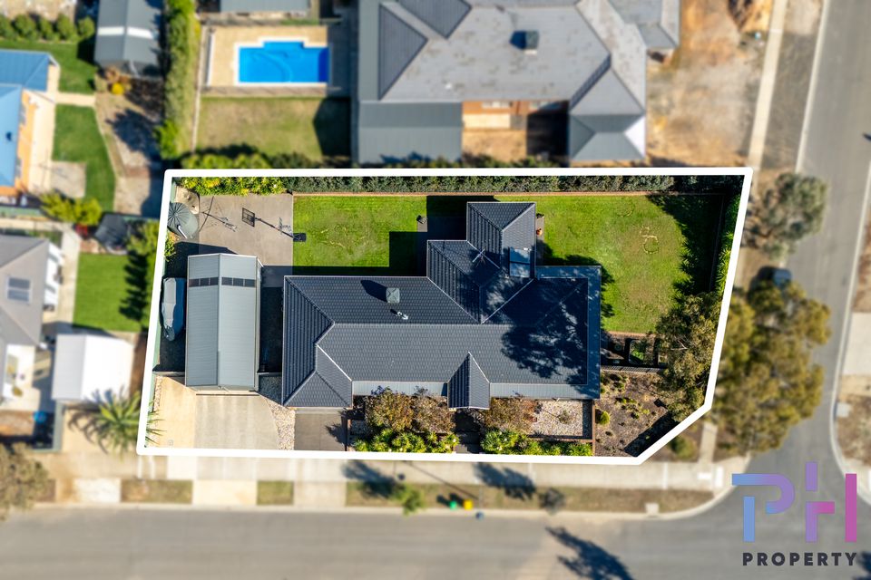 18 Arlington Court, Maiden Gully