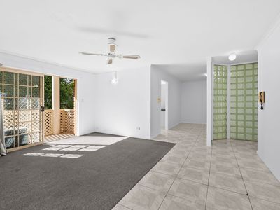 2 / 6 Shirley Street, Indooroopilly