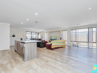 69 Blackwood Meander, Yanchep