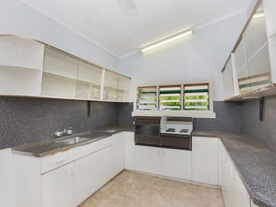 5-5A Cook Street,, Tully