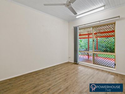 4 Bounty Close, Bentley Park