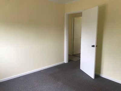 37 Aberdeen Road, Busby