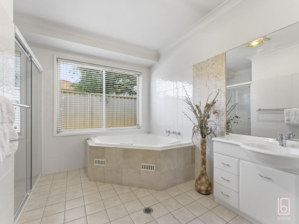 11 Dean Avenue, Kanwal