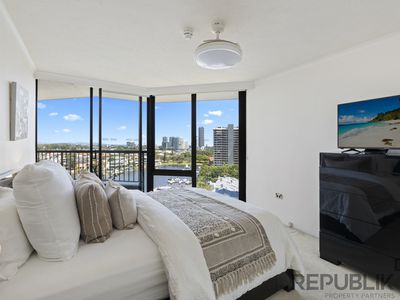 50 / 5 Admiralty Drive, Surfers Paradise