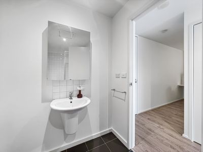 203 / 2A Montrose Place, Hawthorn East