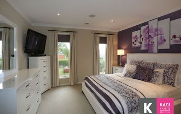 18 Fallingwater, Pakenham