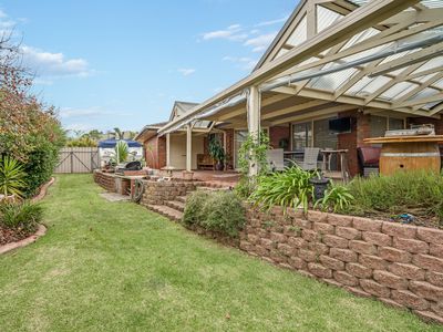 8 Flame Tree Court, Greenwith