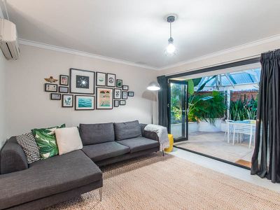 2/79 Colin Road, Scarborough