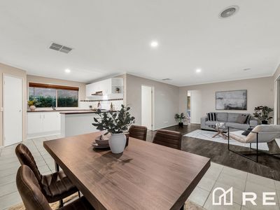 23 Emmer Green Retreat, Cranbourne East