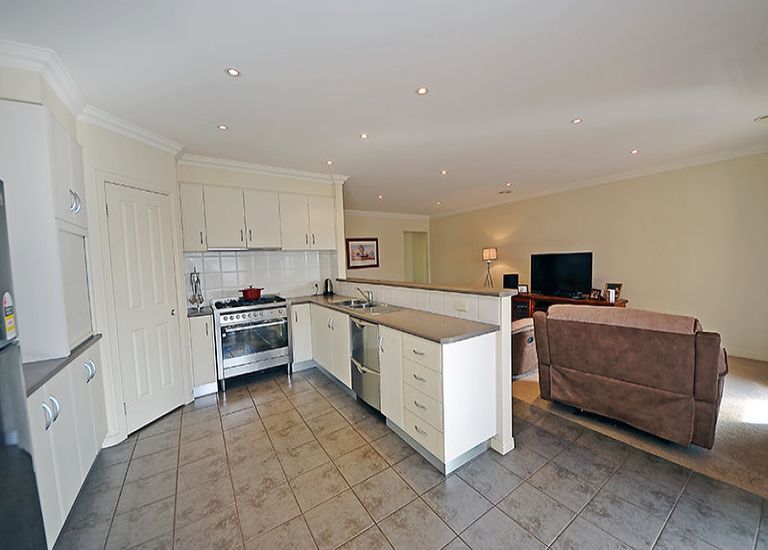 3 Sanford Court, Portland