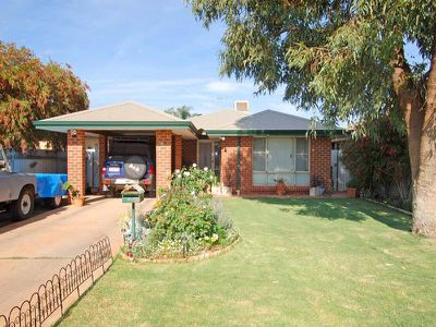 26 Crowley Gardens, Kalgoorlie