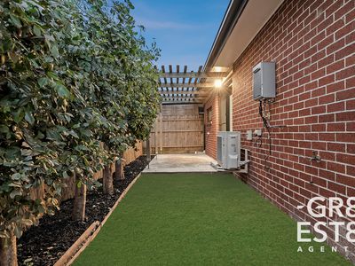 2 / 8 Ardmore Street, Cranbourne