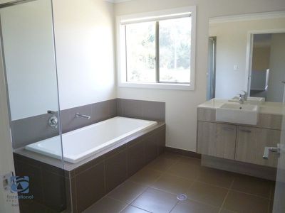 56 Obrist Place, Rochedale