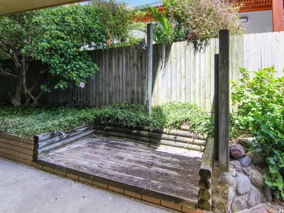 8 / 24 North Street, Forster