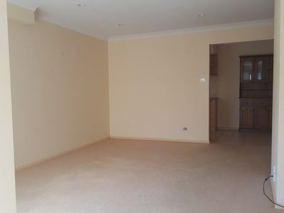 2 / 58 Peterborough Avenue, Lake Illawarra