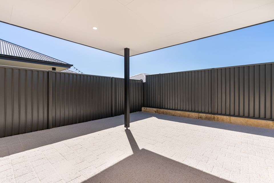 16 Tarot Grove, Baldivis