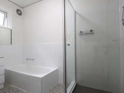 1 / 6 John Street, Elwood
