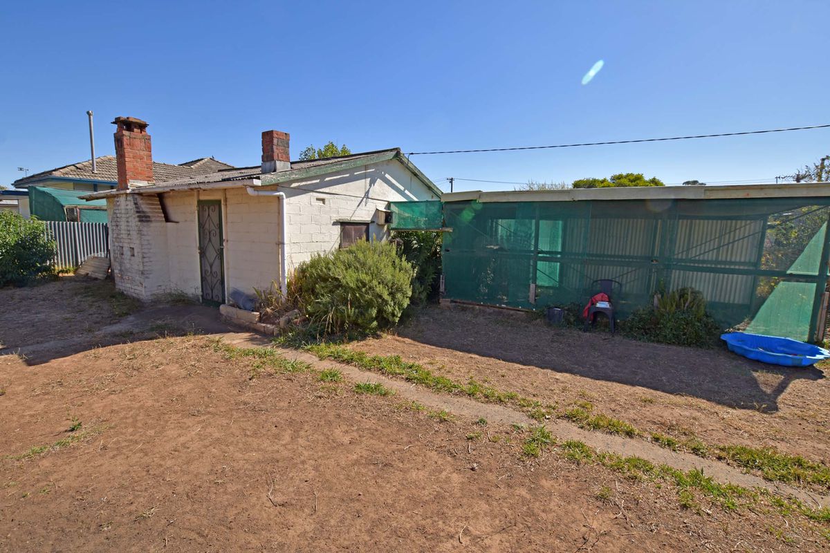 54 Lake Road, Kyabram