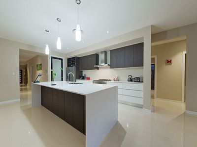 3 Lydia Pl, Wakerley