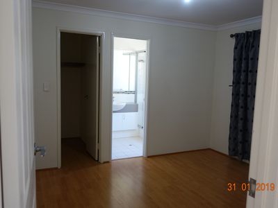 4a Hove Court, Nollamara