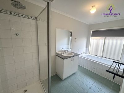 12 Sorrento Avenue, Point Cook