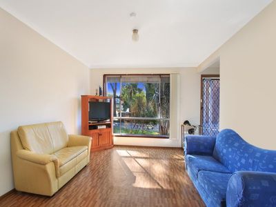 4 / 2 Windang Street, Albion Park Rail