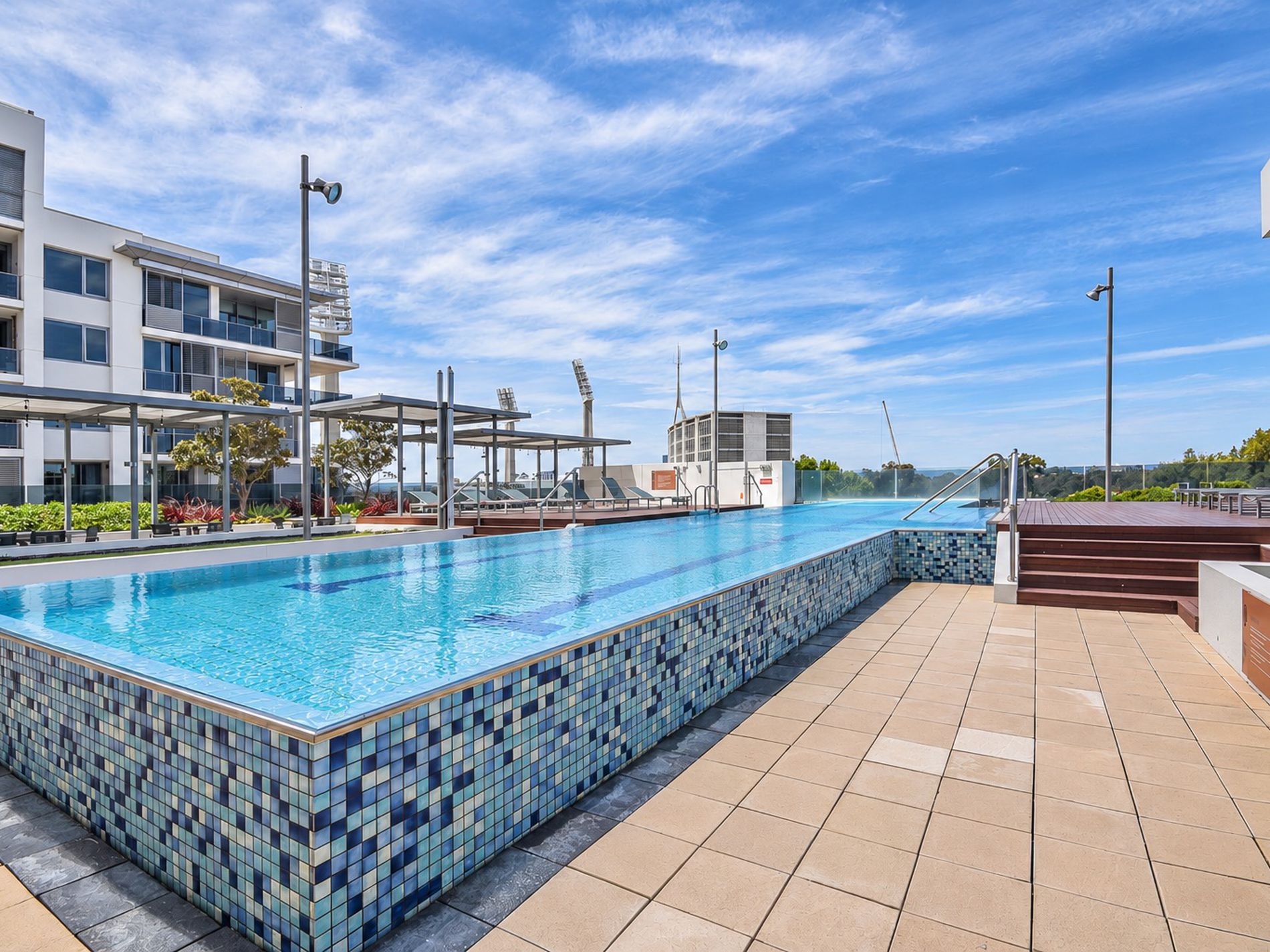 2004 / 8 Adelaide Terrace, Perth