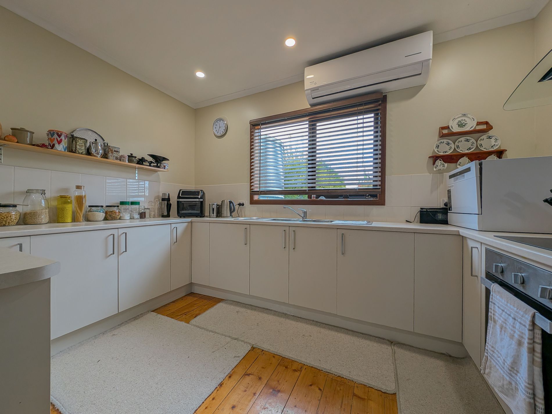 6 Scoresby Street, Kerang