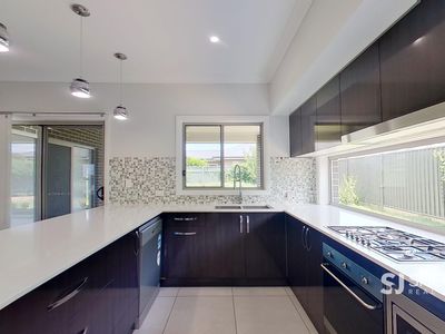 32 Mangrove Crescent, Dubbo