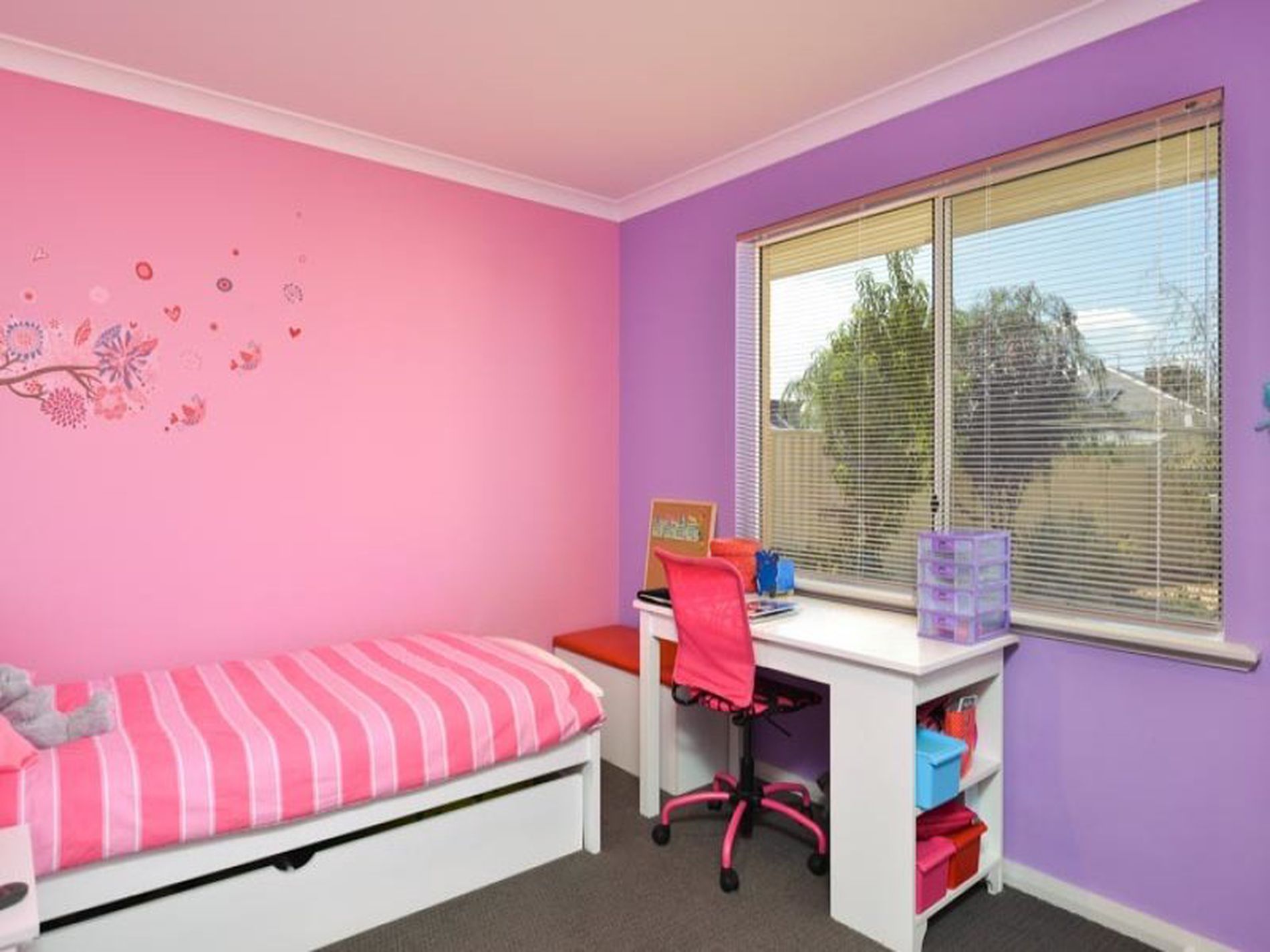 9 Sanders Close, Somerville