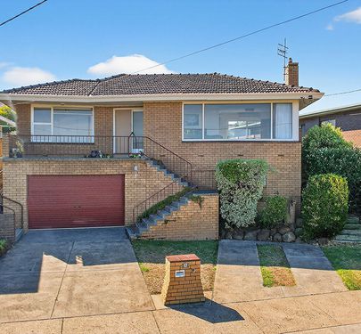 17 Maxwell Grove, Warrnambool
