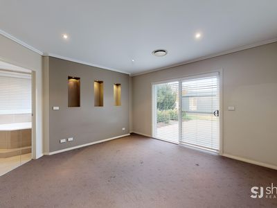 450 Wheelers Lane , Dubbo