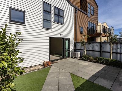 3 / 25 Grove Road, Addington