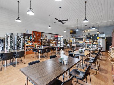 THE DUCK INN CAFE