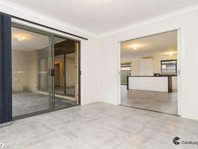 47 Balcombe Drive, Manor Lakes