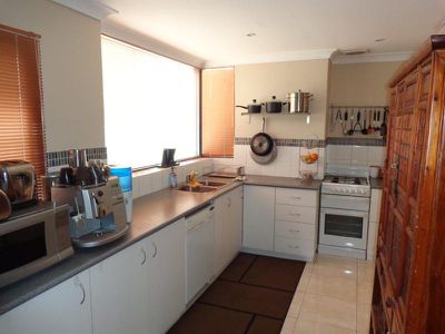 2 Jennifer Road, Morley